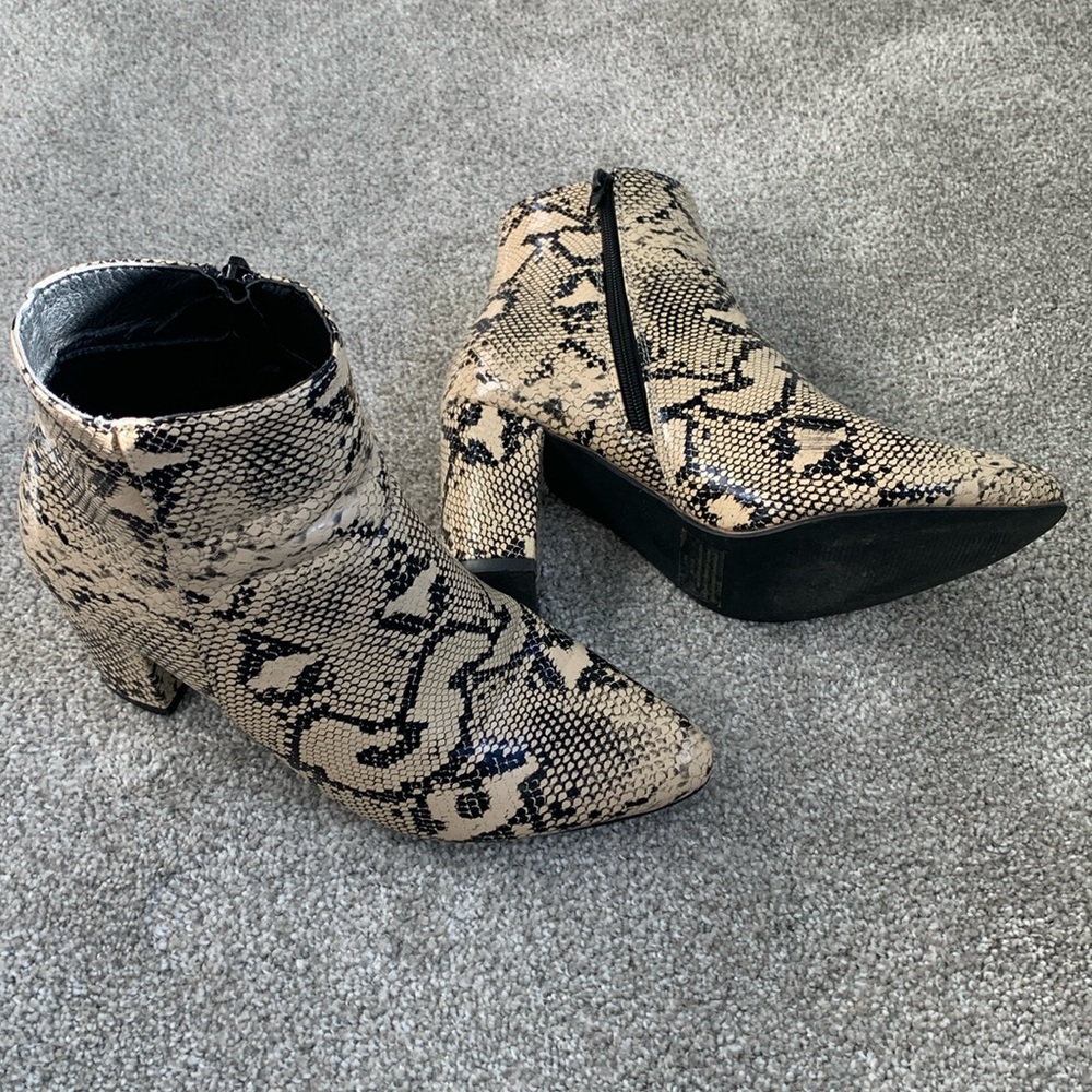 Faux leather booties in snake skin print
